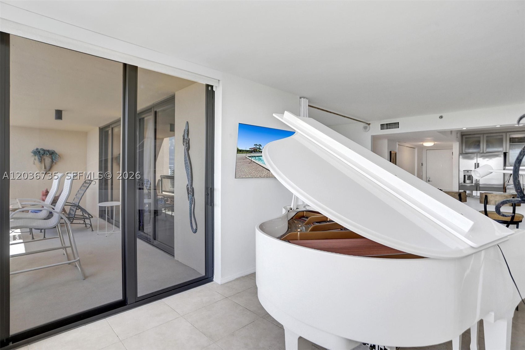 2555 Collins Ave #1508 Miami Beach, FL 33140