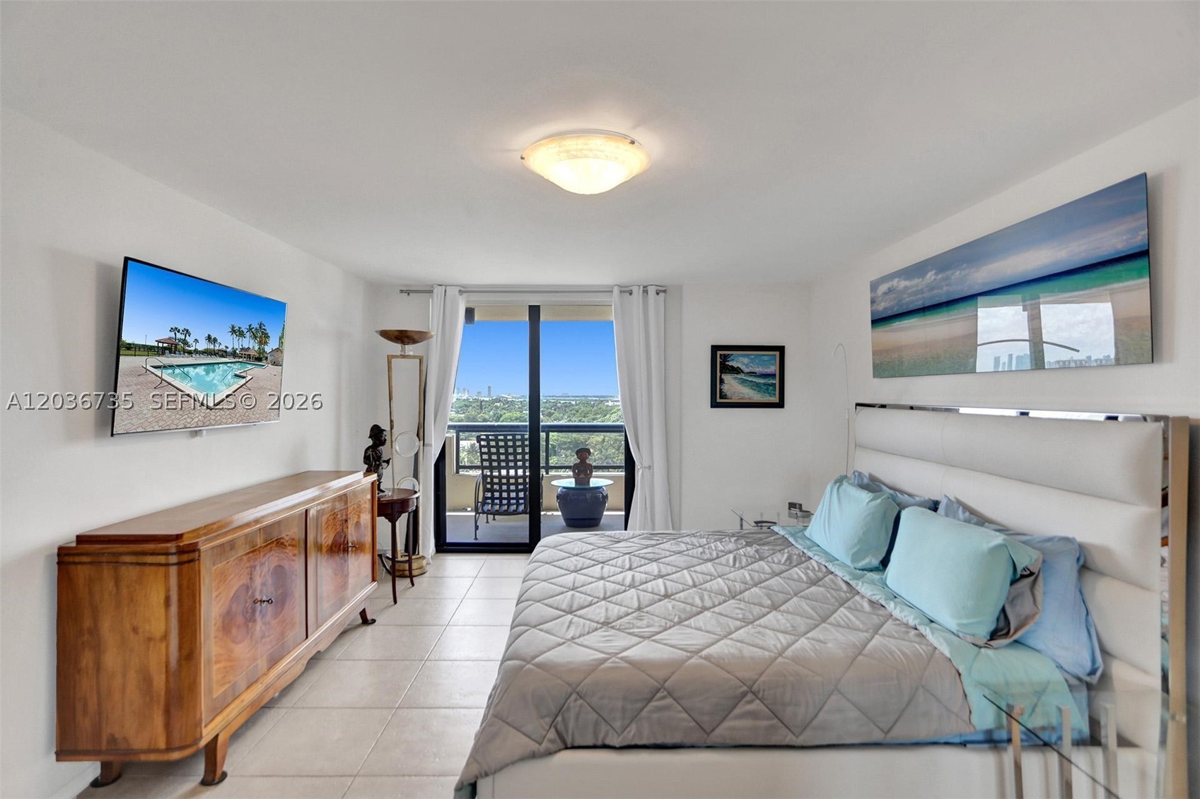 2555 Collins Ave #1508 Miami Beach, FL 33140