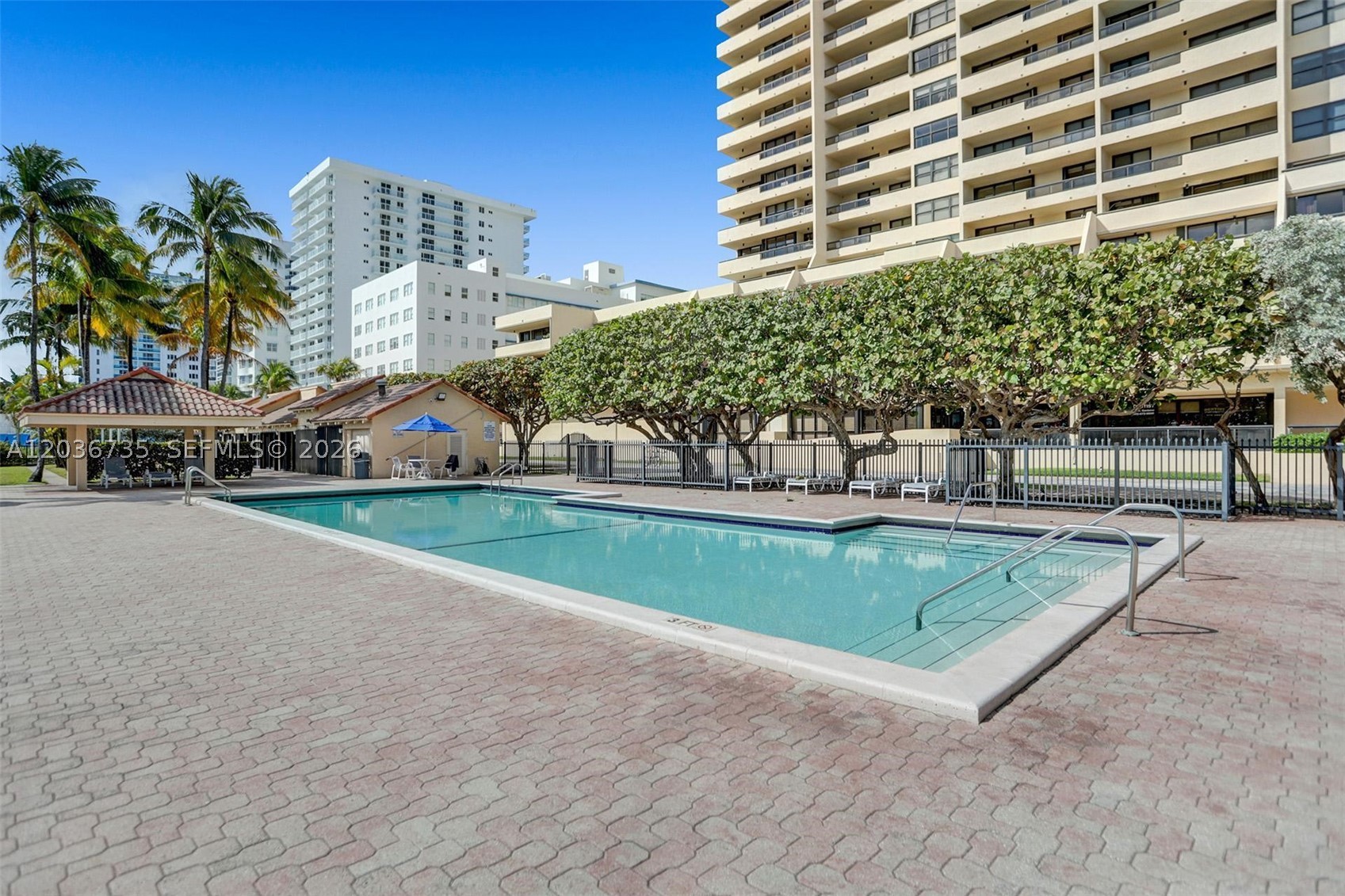 2555 Collins Ave #1508 Miami Beach, FL 33140