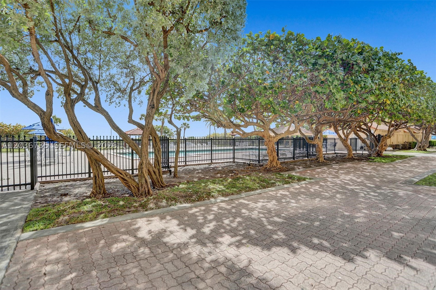 2555 Collins Ave #1508 Miami Beach, FL 33140