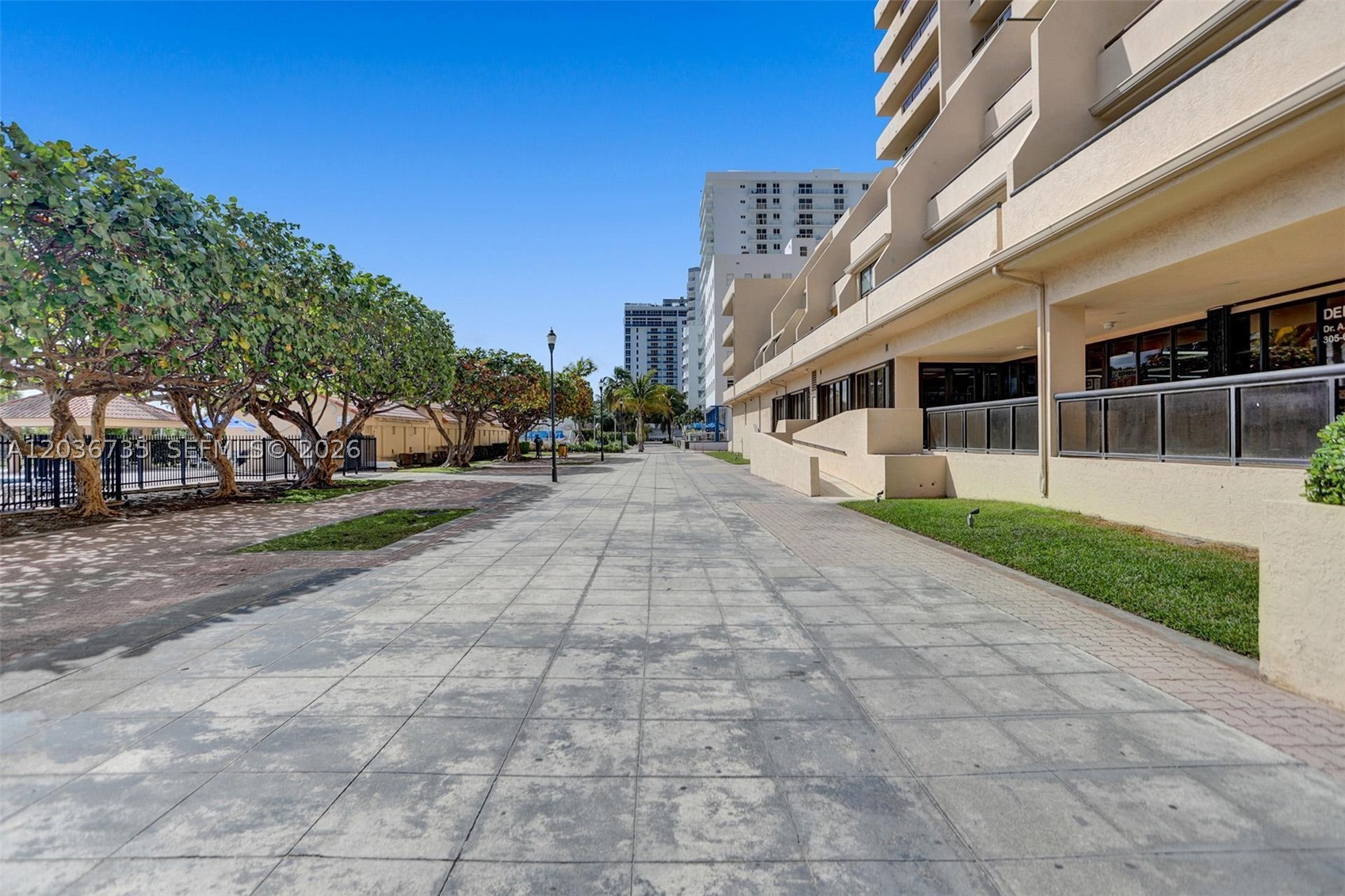 2555 Collins Ave #1508 Miami Beach, FL 33140