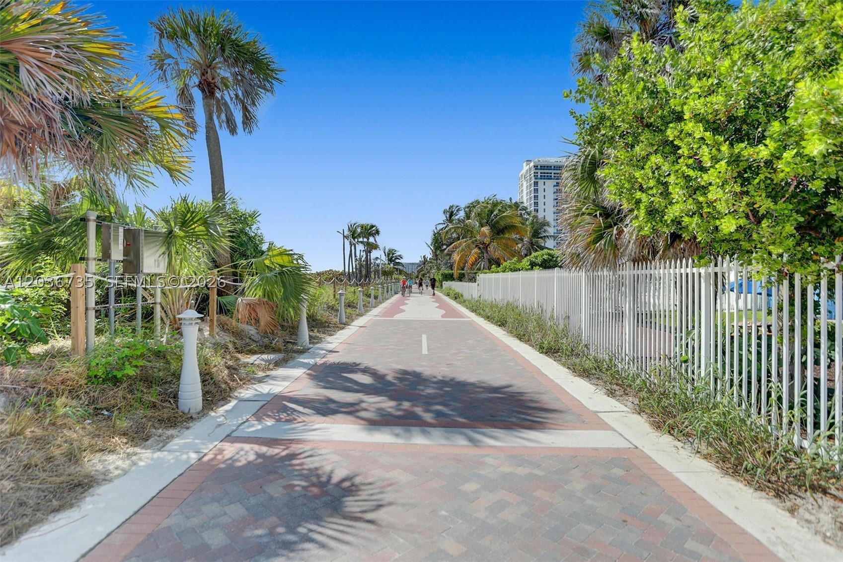 2555 Collins Ave #1508 Miami Beach, FL 33140