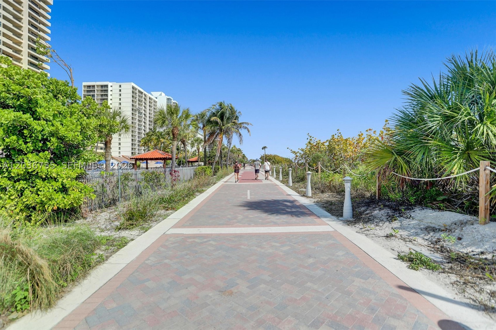 2555 Collins Ave #1508 Miami Beach, FL 33140