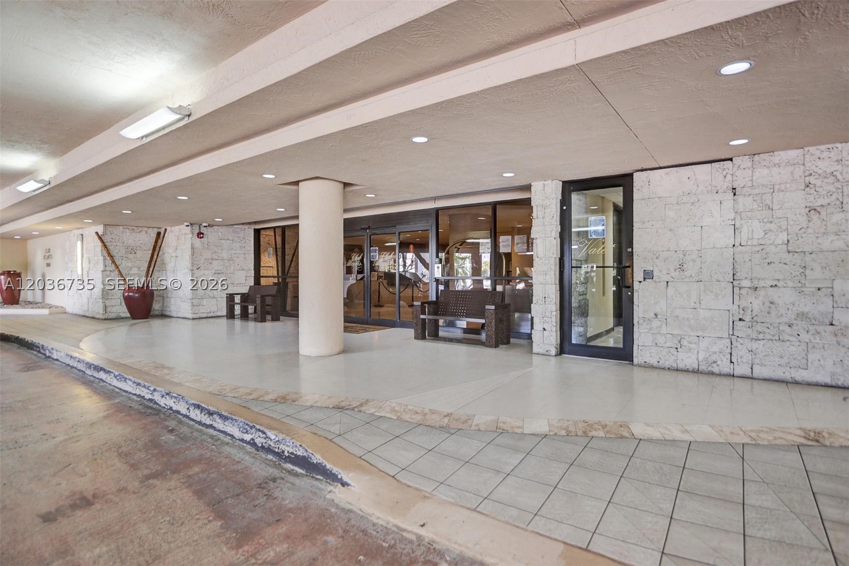 2555 Collins Ave #1508 Miami Beach, FL 33140