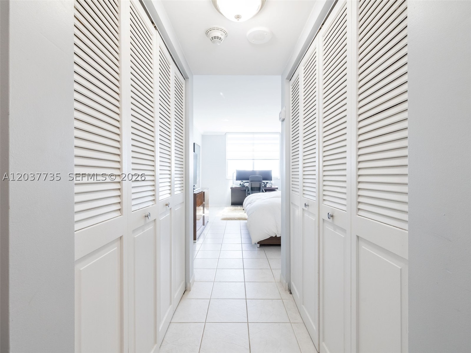 image Arlen House West21