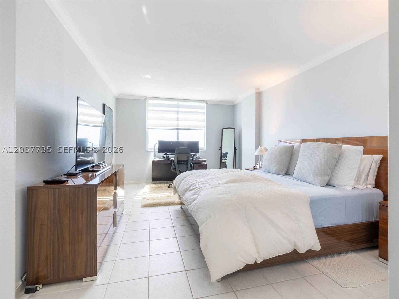 image Arlen House West24
