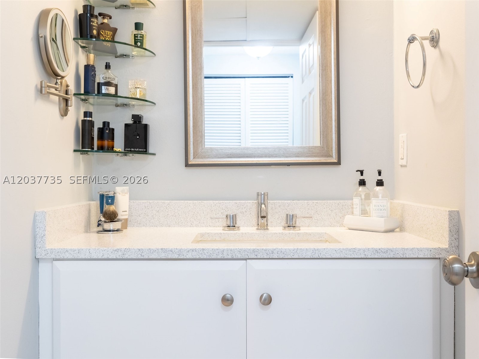 image Arlen House West25