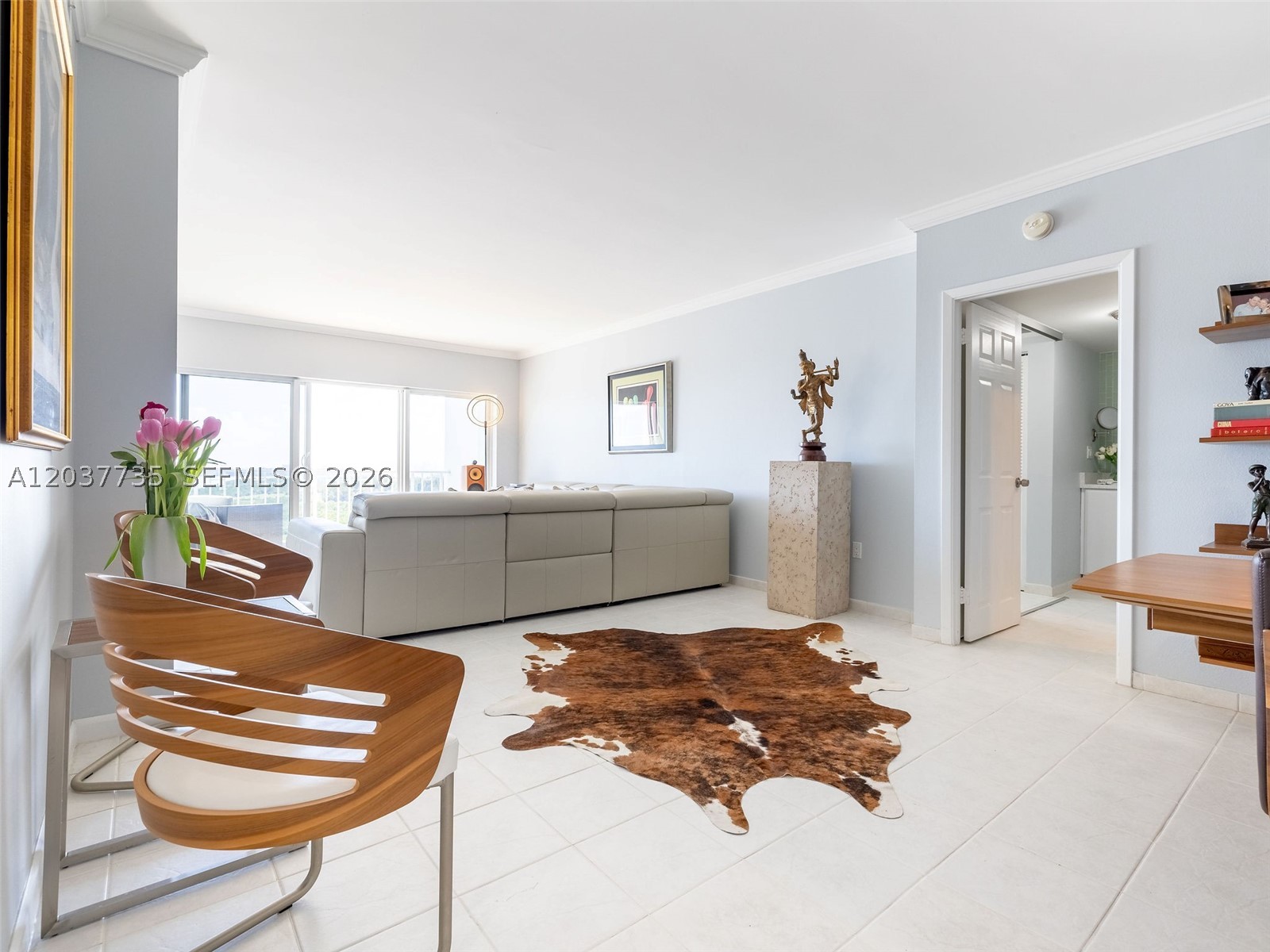 image Arlen House West33
