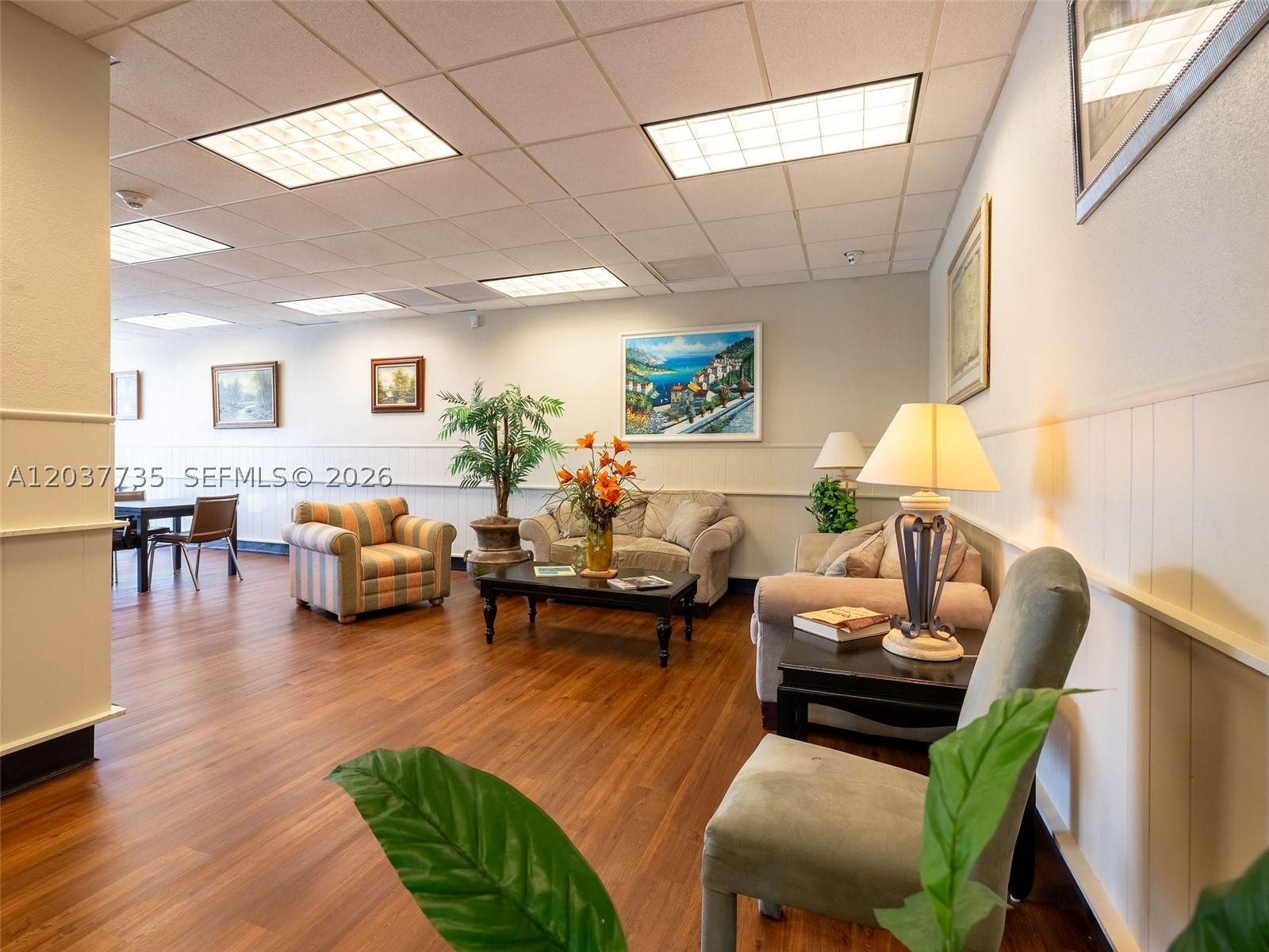 image Arlen House West42