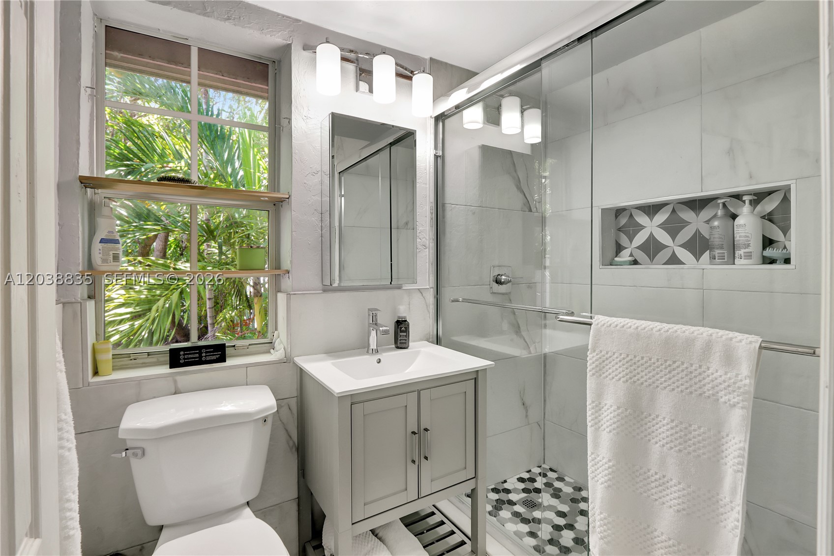 3375 SW 29th Ter Miami, FL 33133
