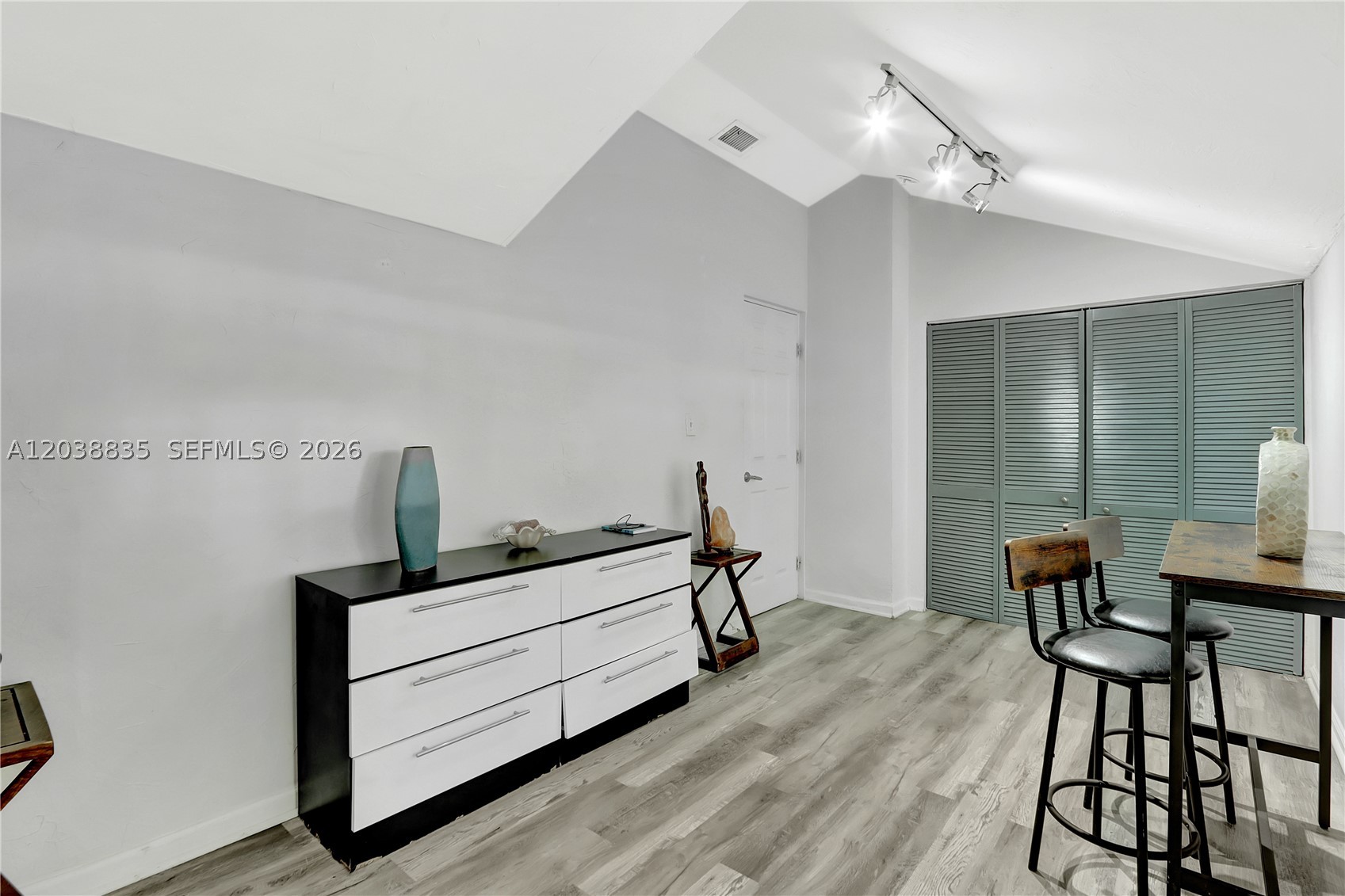 3375 SW 29th Ter Miami, FL 33133