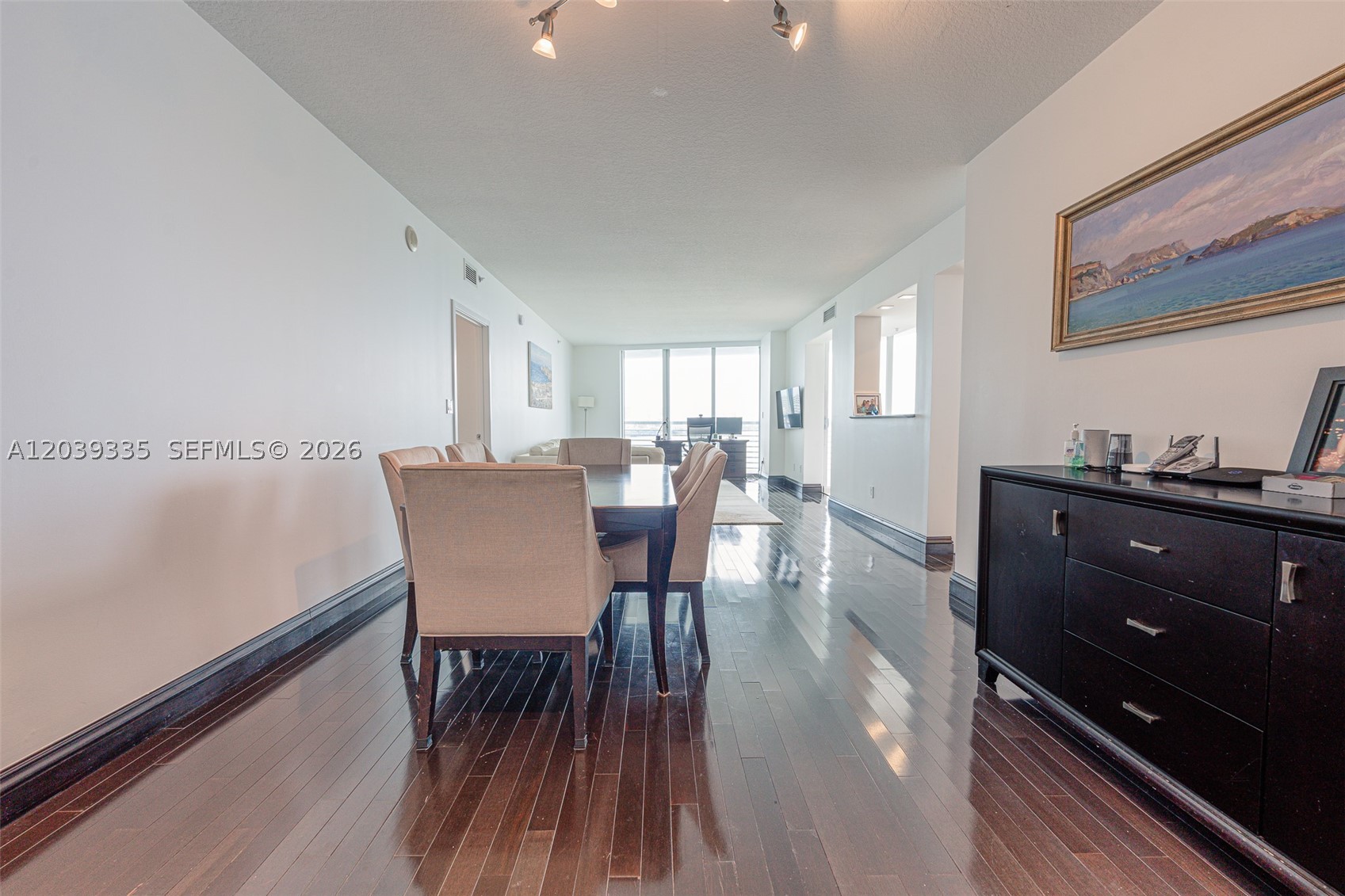 335 S Biscayne Blvd #1009 Miami, FL 33131