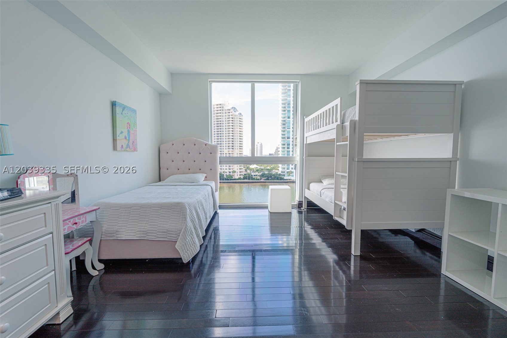 335 S Biscayne Blvd #1009 Miami, FL 33131