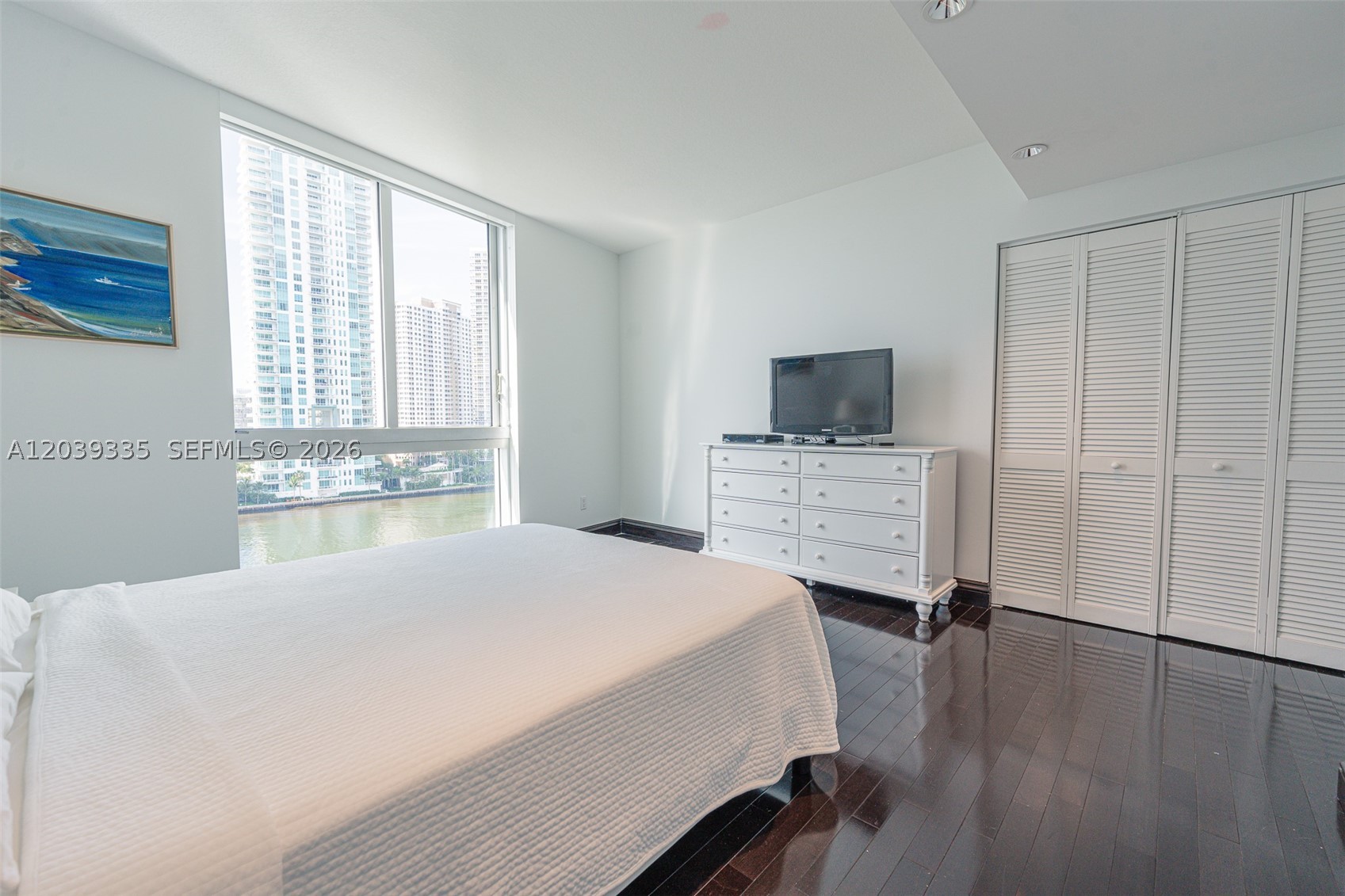335 S Biscayne Blvd #1009 Miami, FL 33131