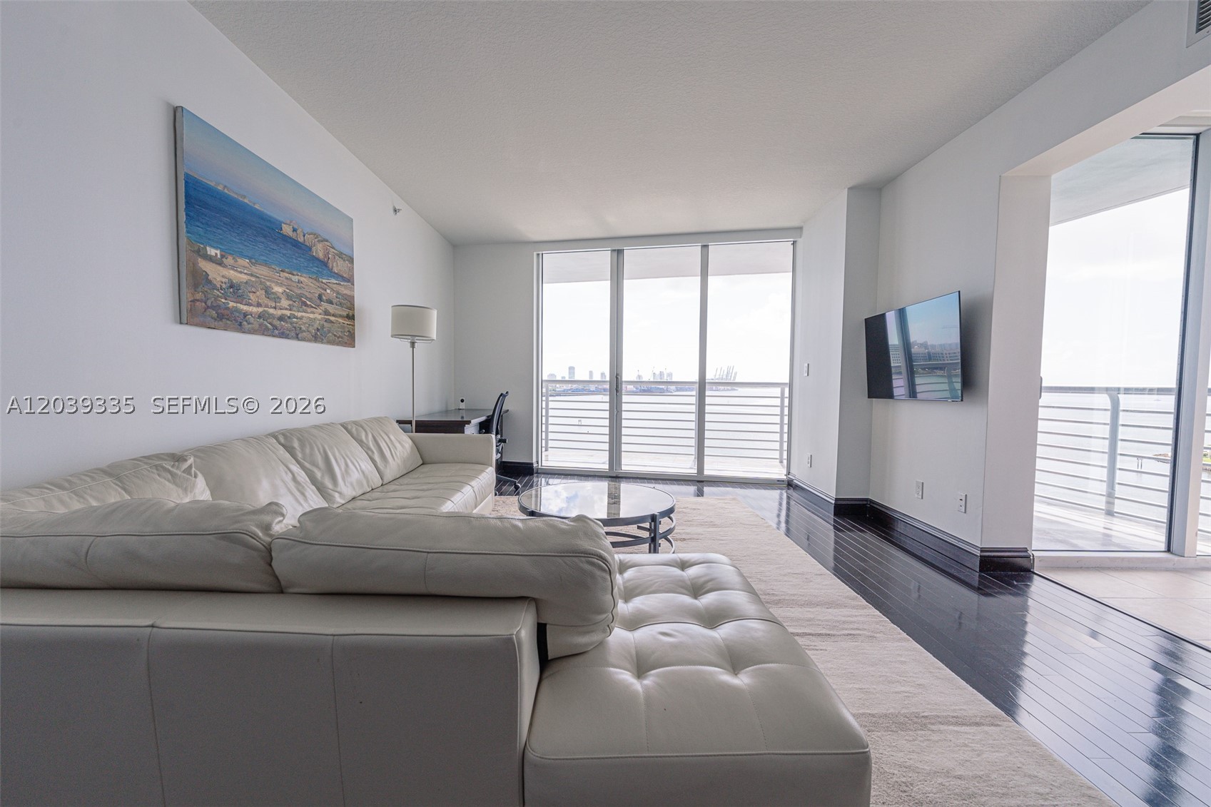 335 S Biscayne Blvd #1009 Miami, FL 33131