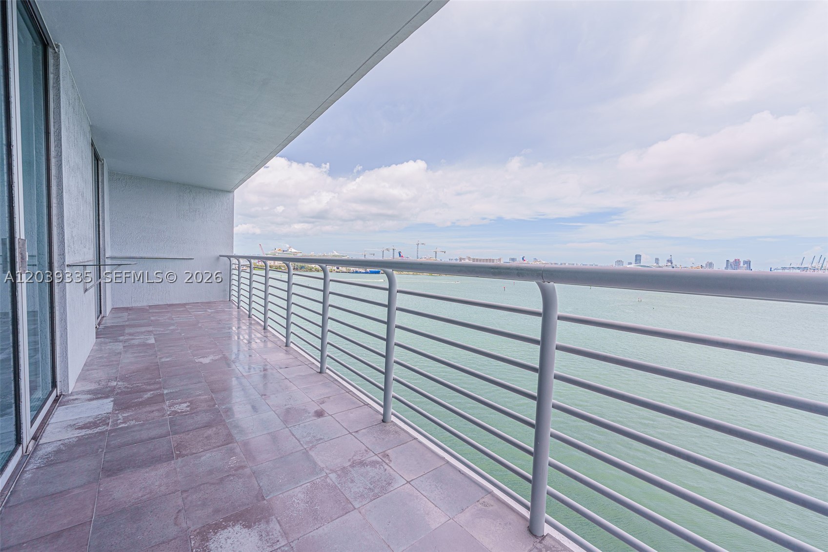 335 S Biscayne Blvd #1009 Miami, FL 33131