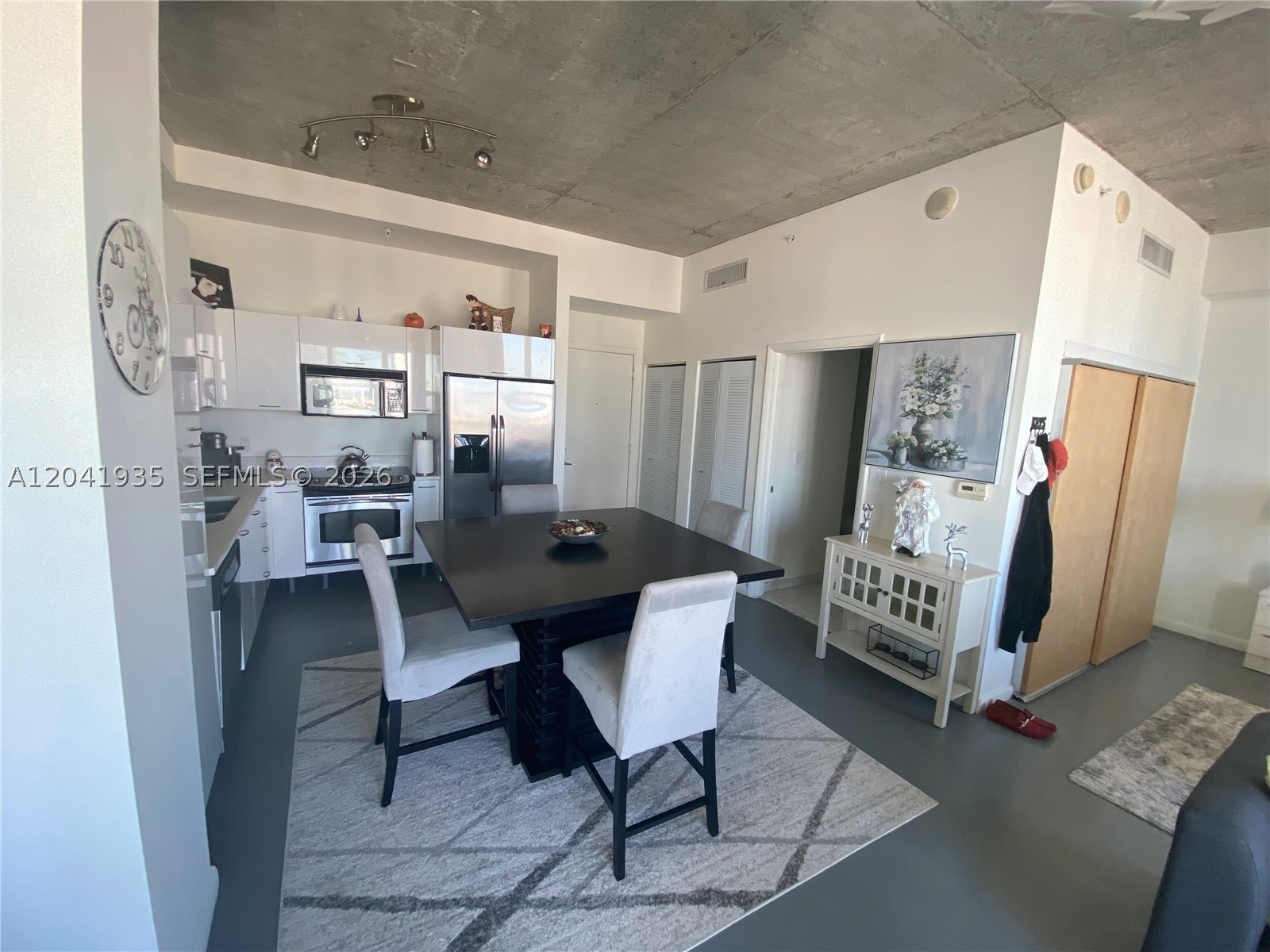 image The Loft 25