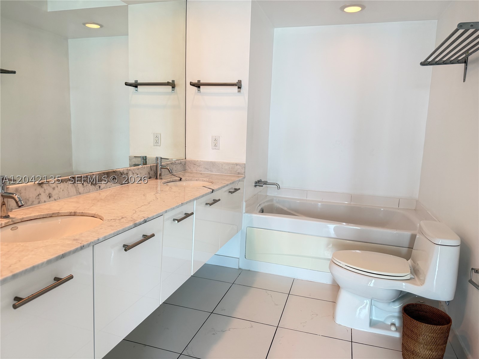 image 500 Brickell West9