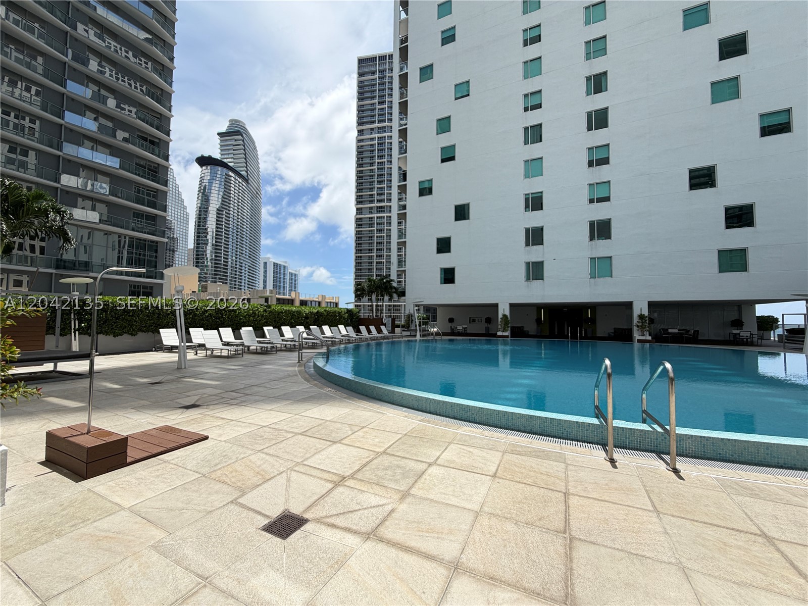 image 500 Brickell West12