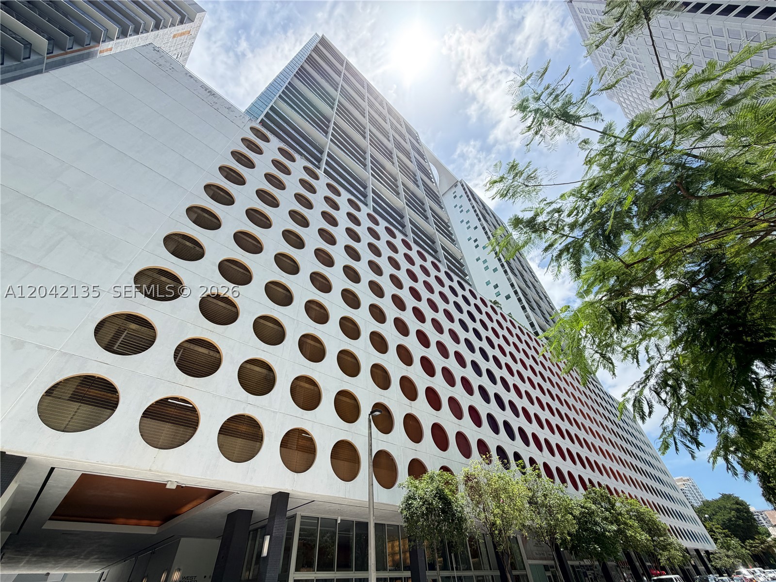 image 500 Brickell West16