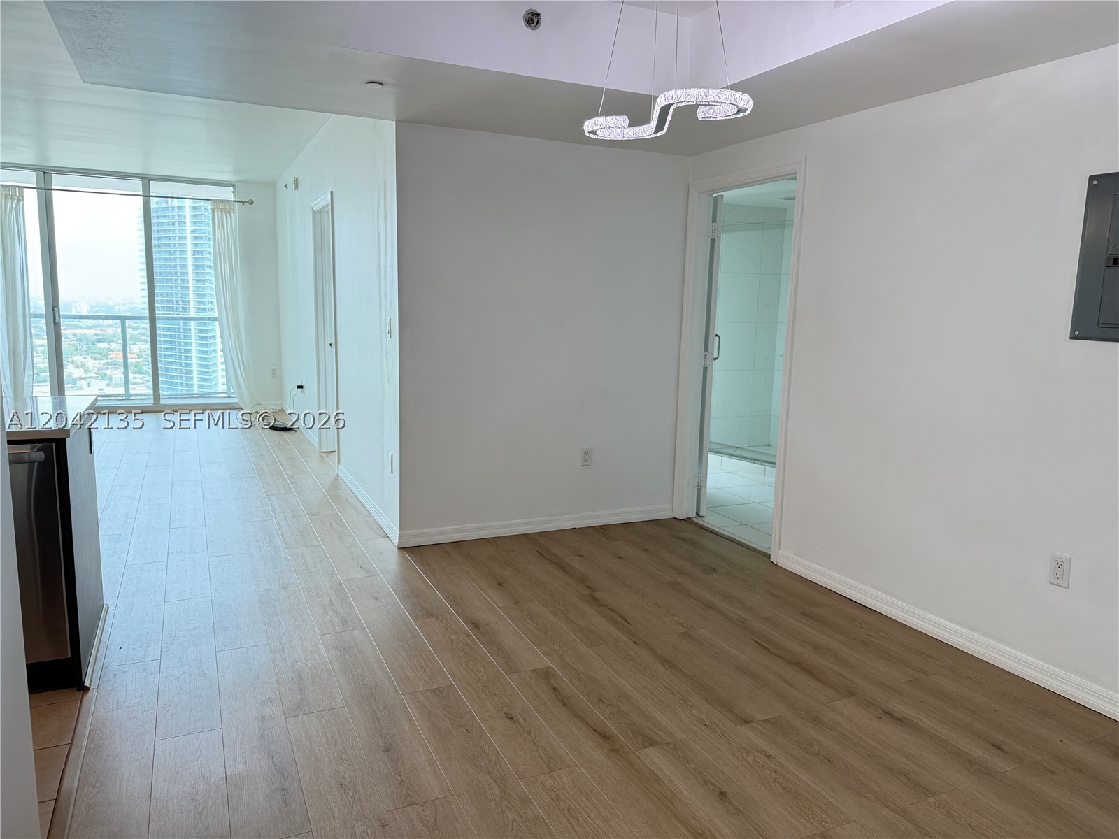 image 500 Brickell West4