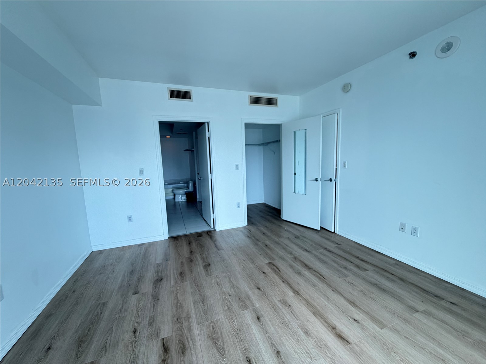 image 500 Brickell West6