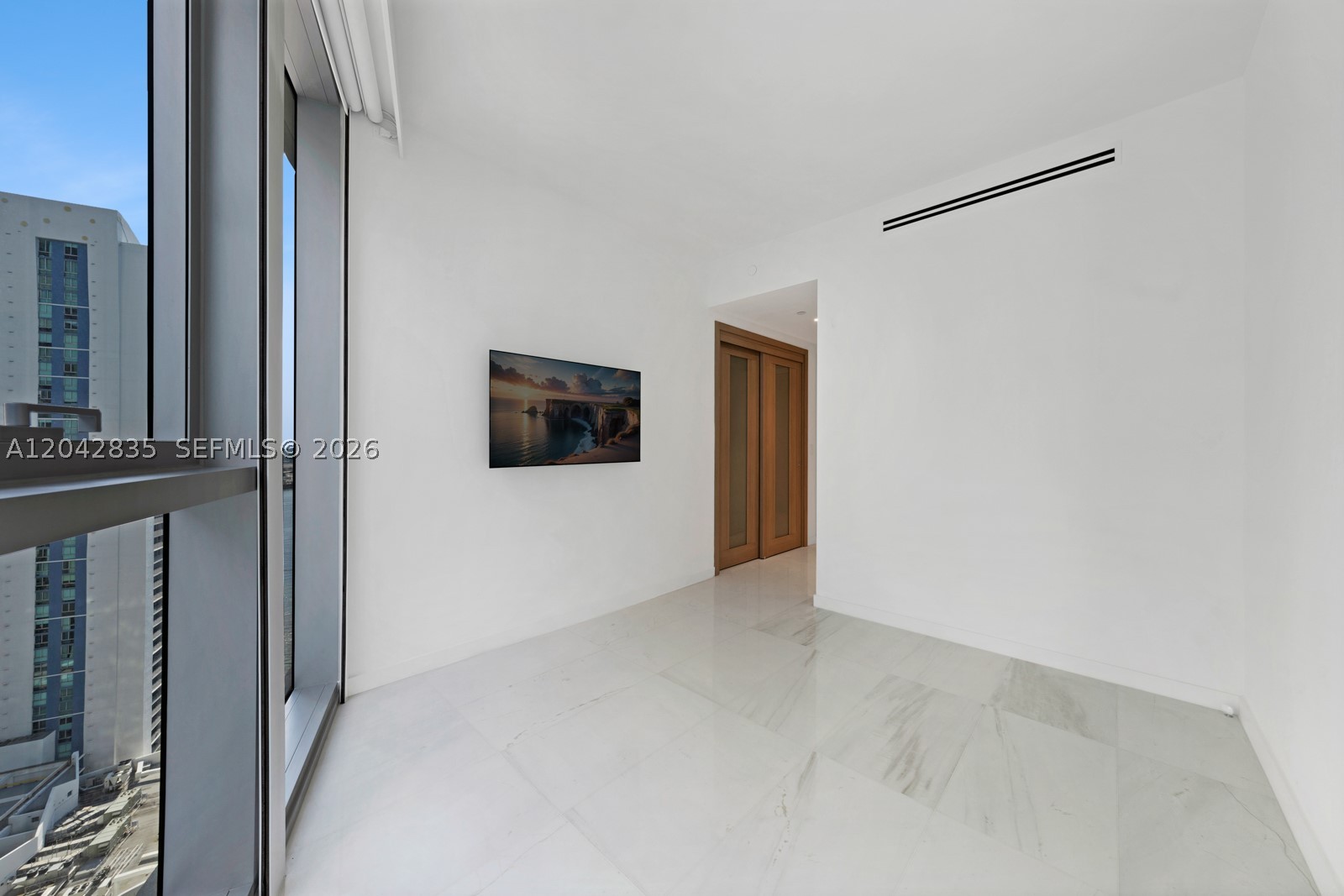 300 Biscayne Blvd Way #2701 Miami, FL 33131