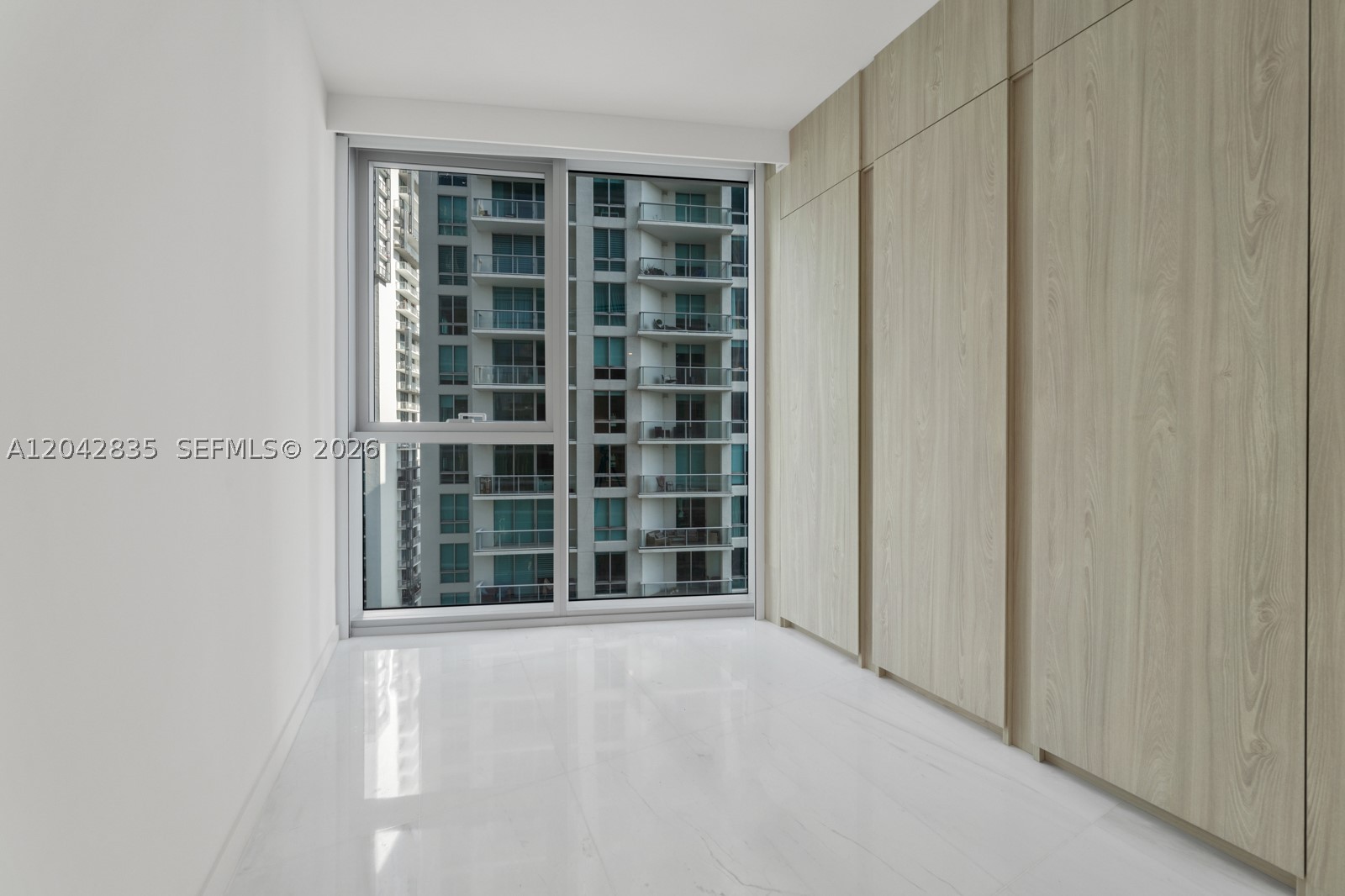 300 Biscayne Blvd Way #2701 Miami, FL 33131