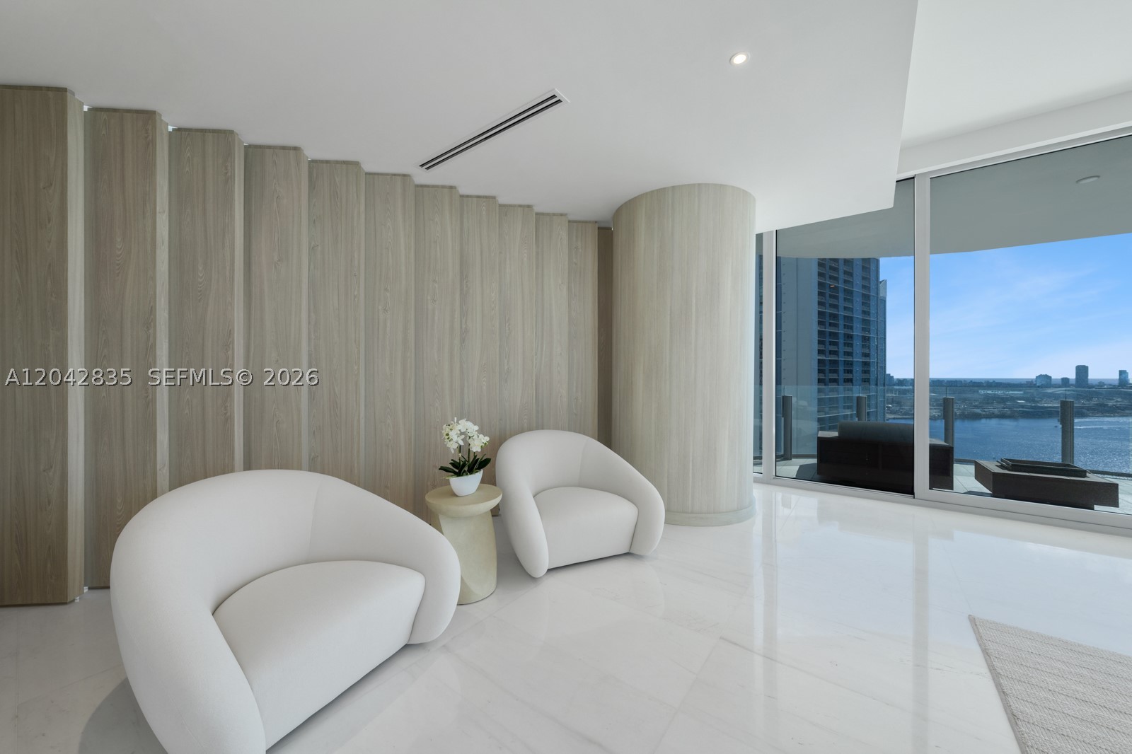 300 Biscayne Blvd Way #2701 Miami, FL 33131