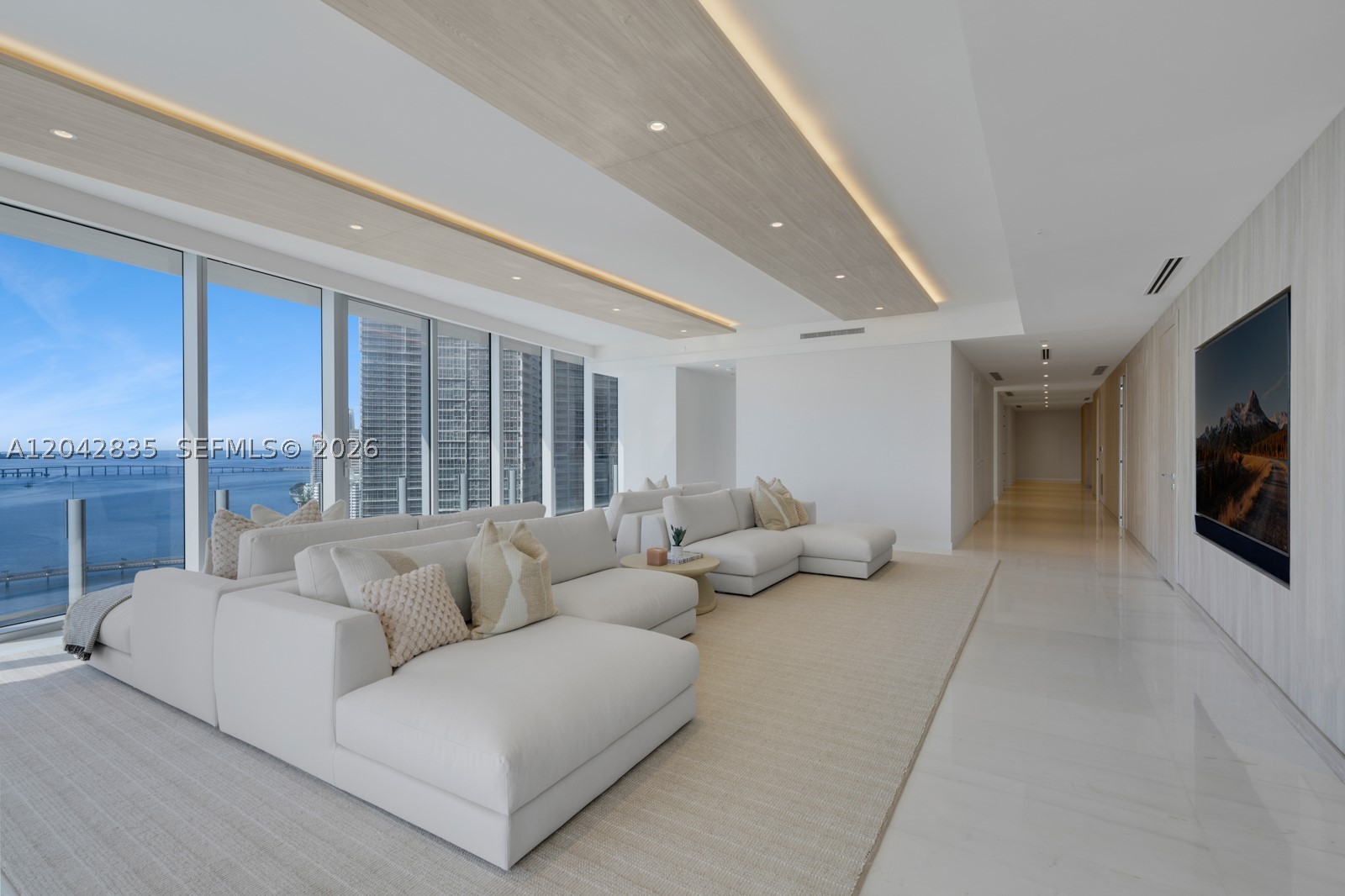 300 Biscayne Blvd Way #2701 Miami, FL 33131