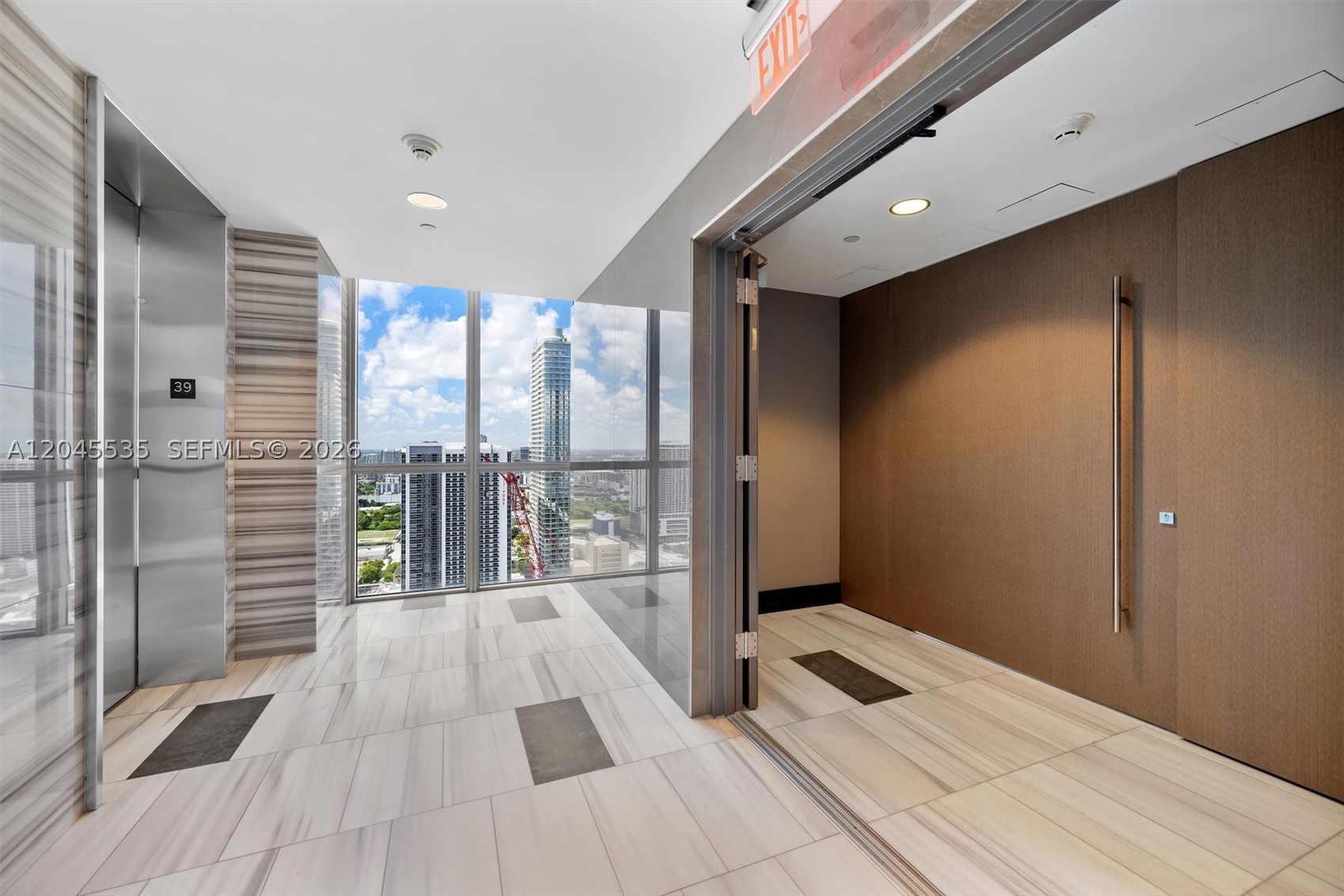 1100 Biscayne Blvd #3906
