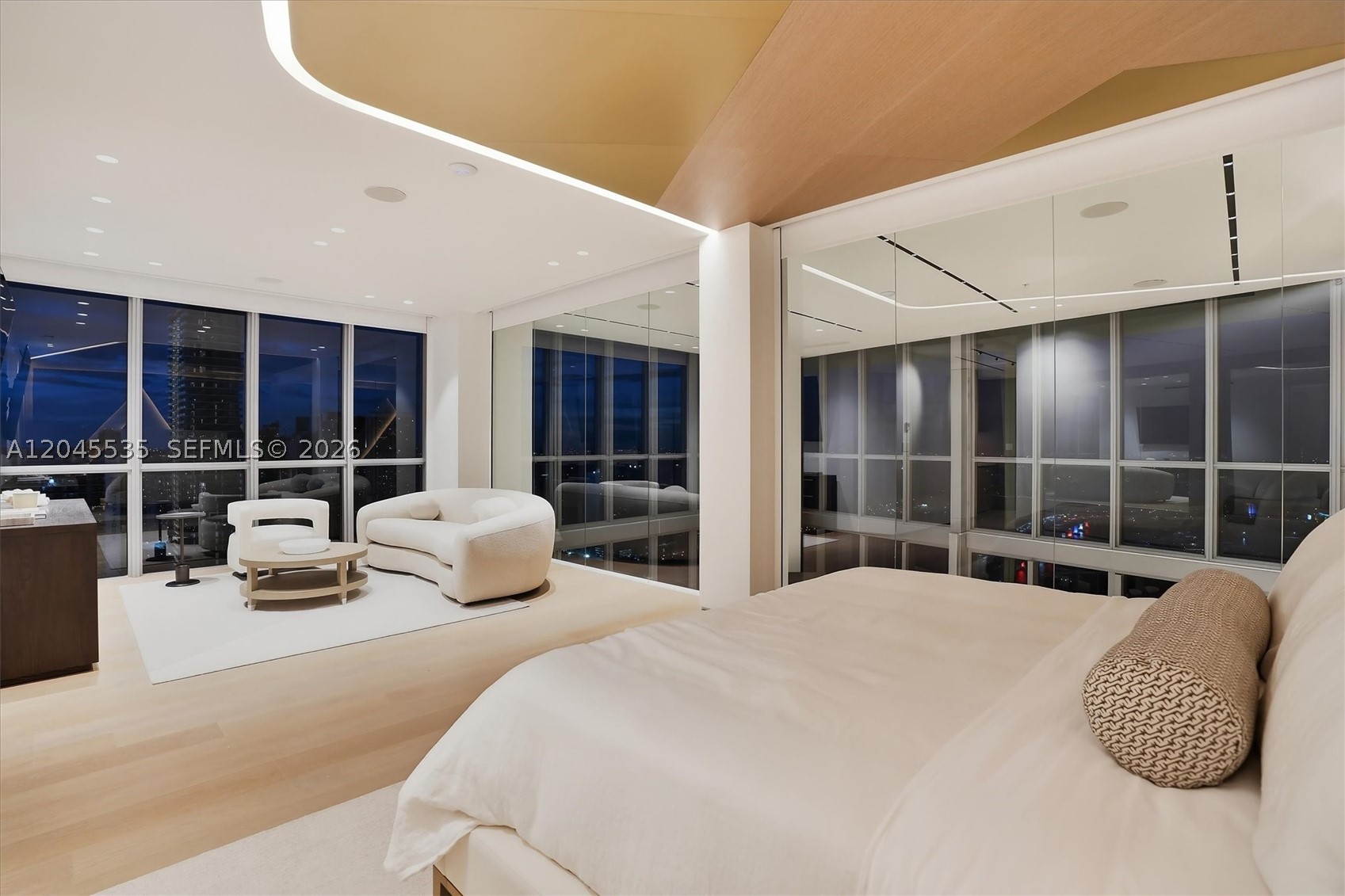 1100 Biscayne Blvd #3906 Miami, FL 33132