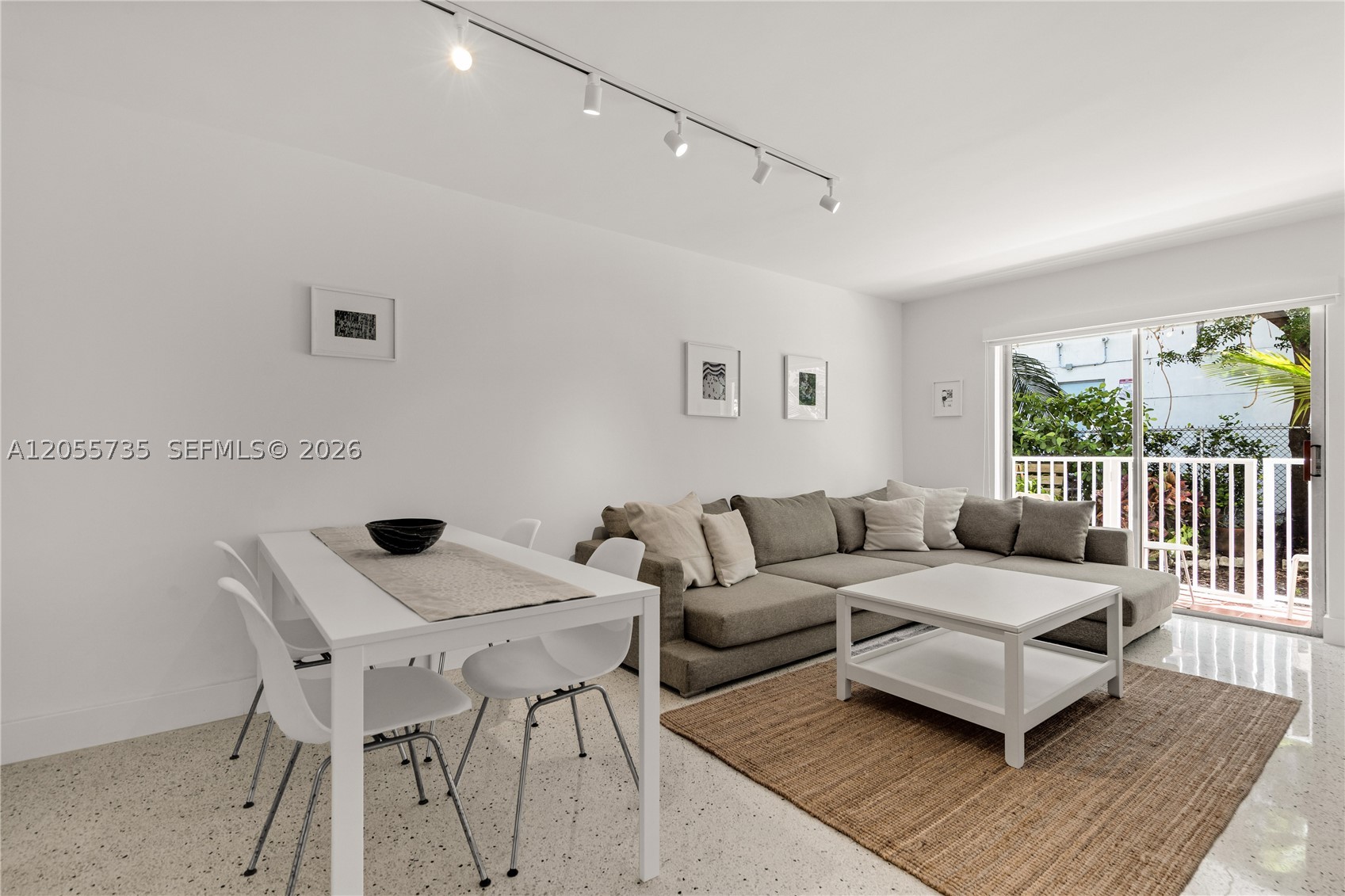 836 SW 1st St #102 Miami, FL 33130