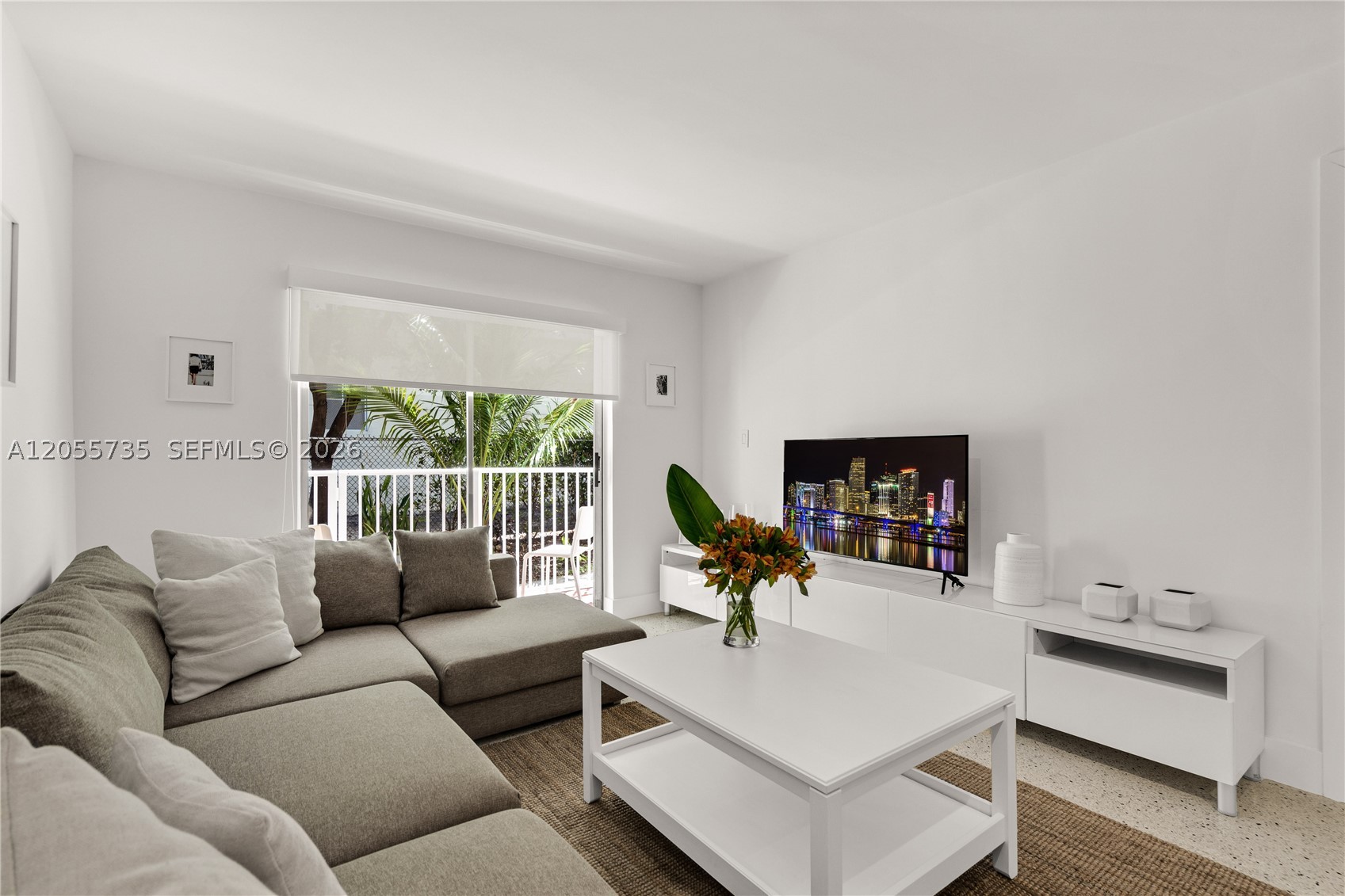 836 SW 1st St #102 Miami, FL 33130