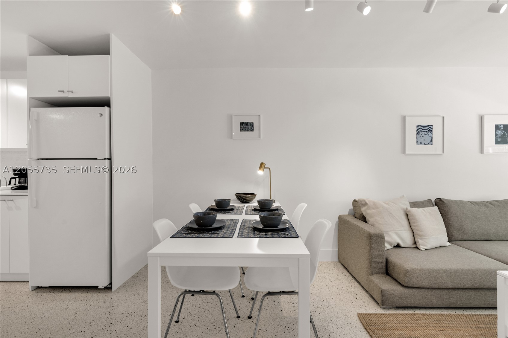 836 SW 1st St #102 Miami, FL 33130