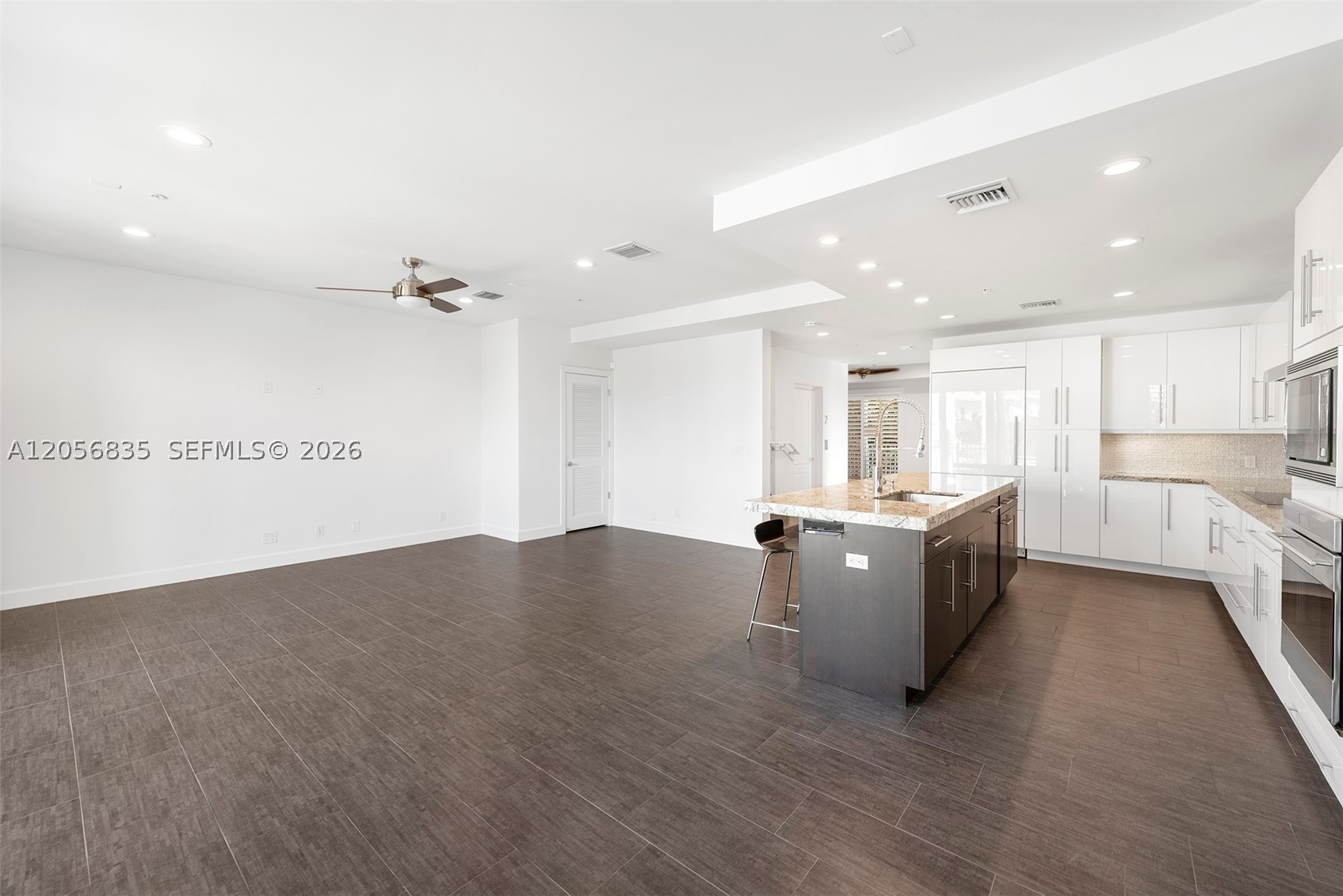 348 Elm St #B-10 Hollywood, FL 33019