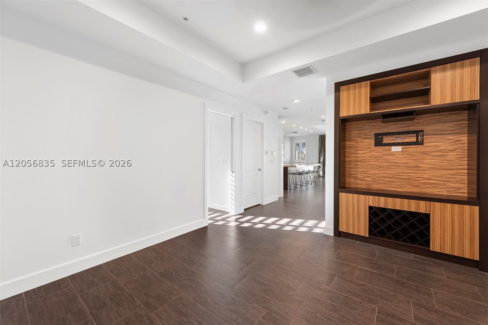 348 Elm St #B-10 Hollywood, FL 33019