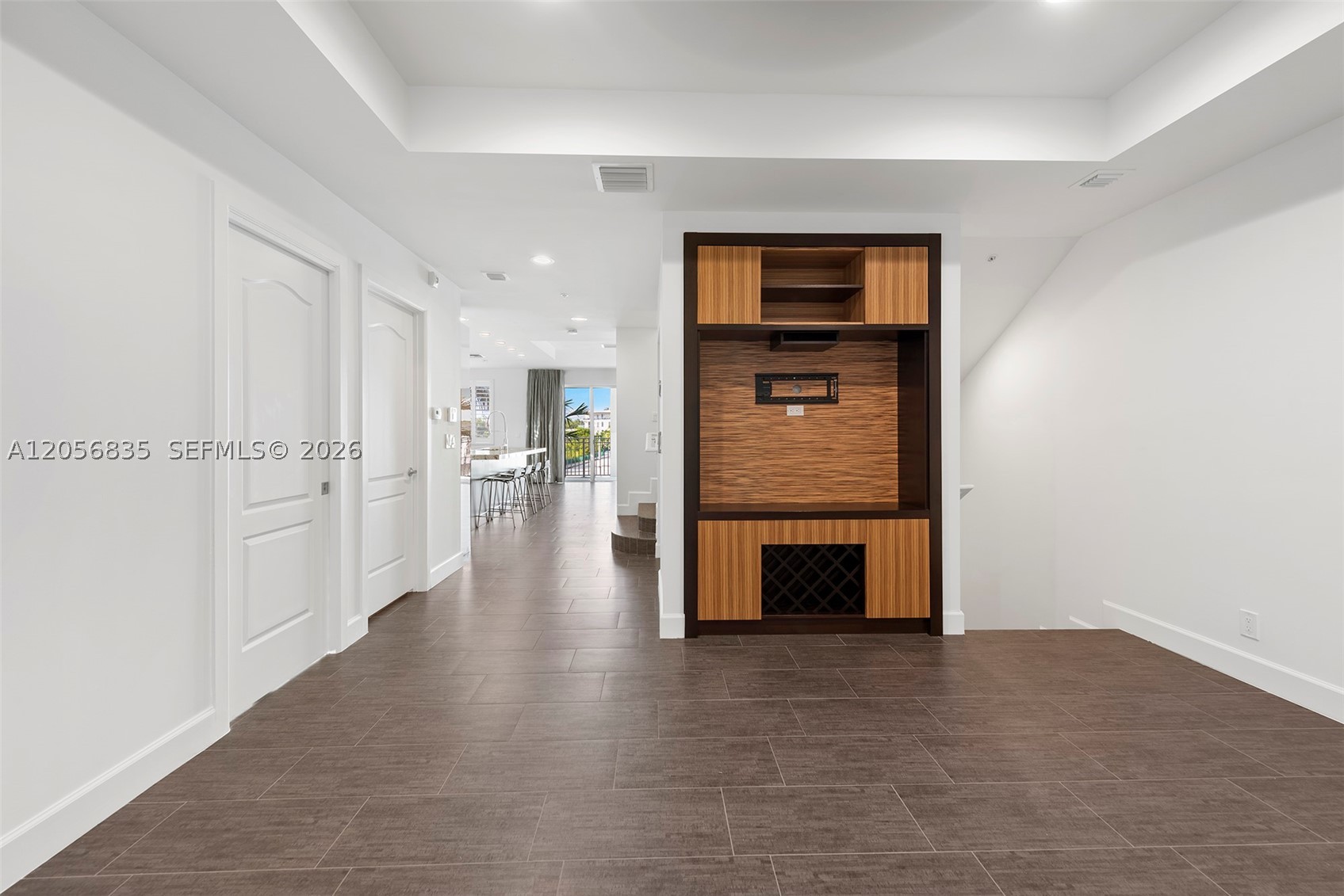 348 Elm St #B-10 Hollywood, FL 33019