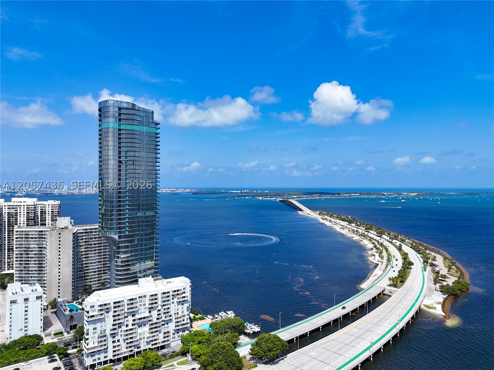 175 SE 25th St #4302 Miami, FL 33129