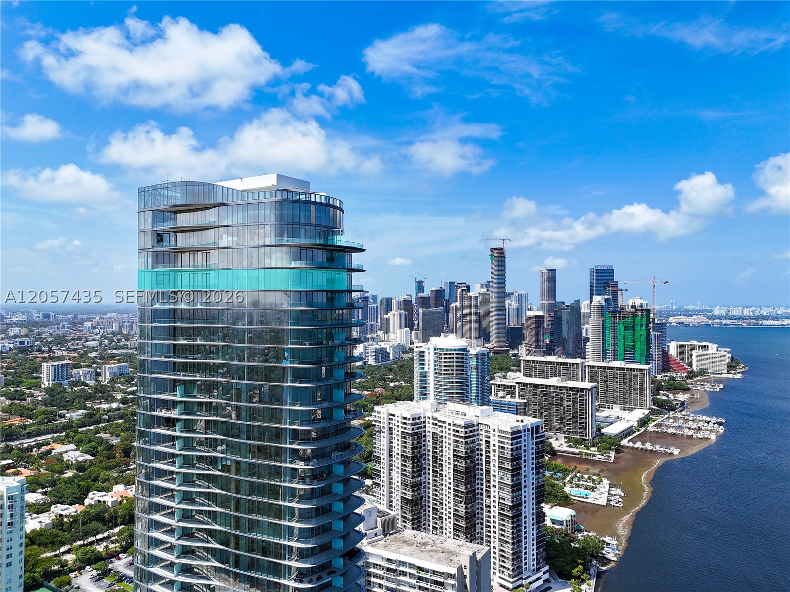 175 SE 25th St #4302 Miami, FL 33129