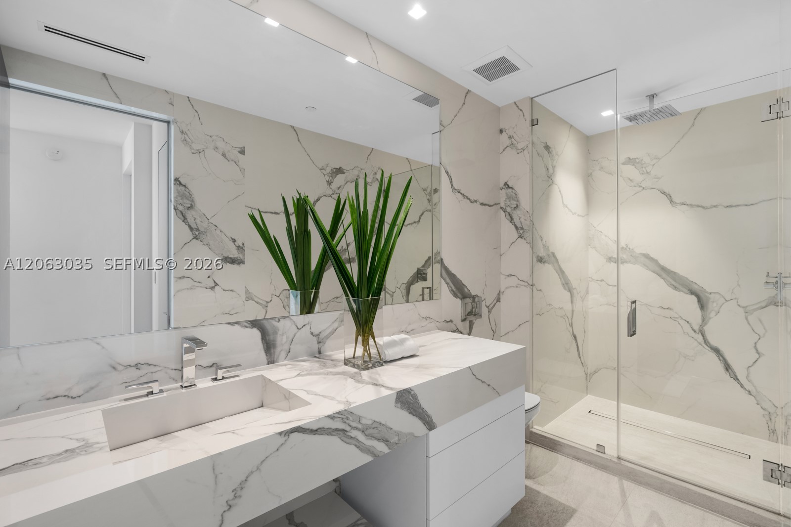 100 S Pointe Dr #1201/1202 Miami Beach, FL 33139
