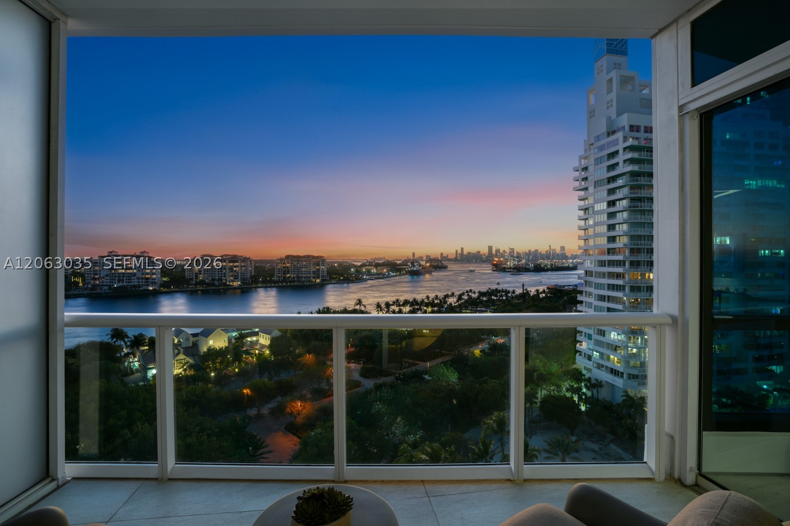 100 S Pointe Dr #1201/1202 Miami Beach, FL 33139