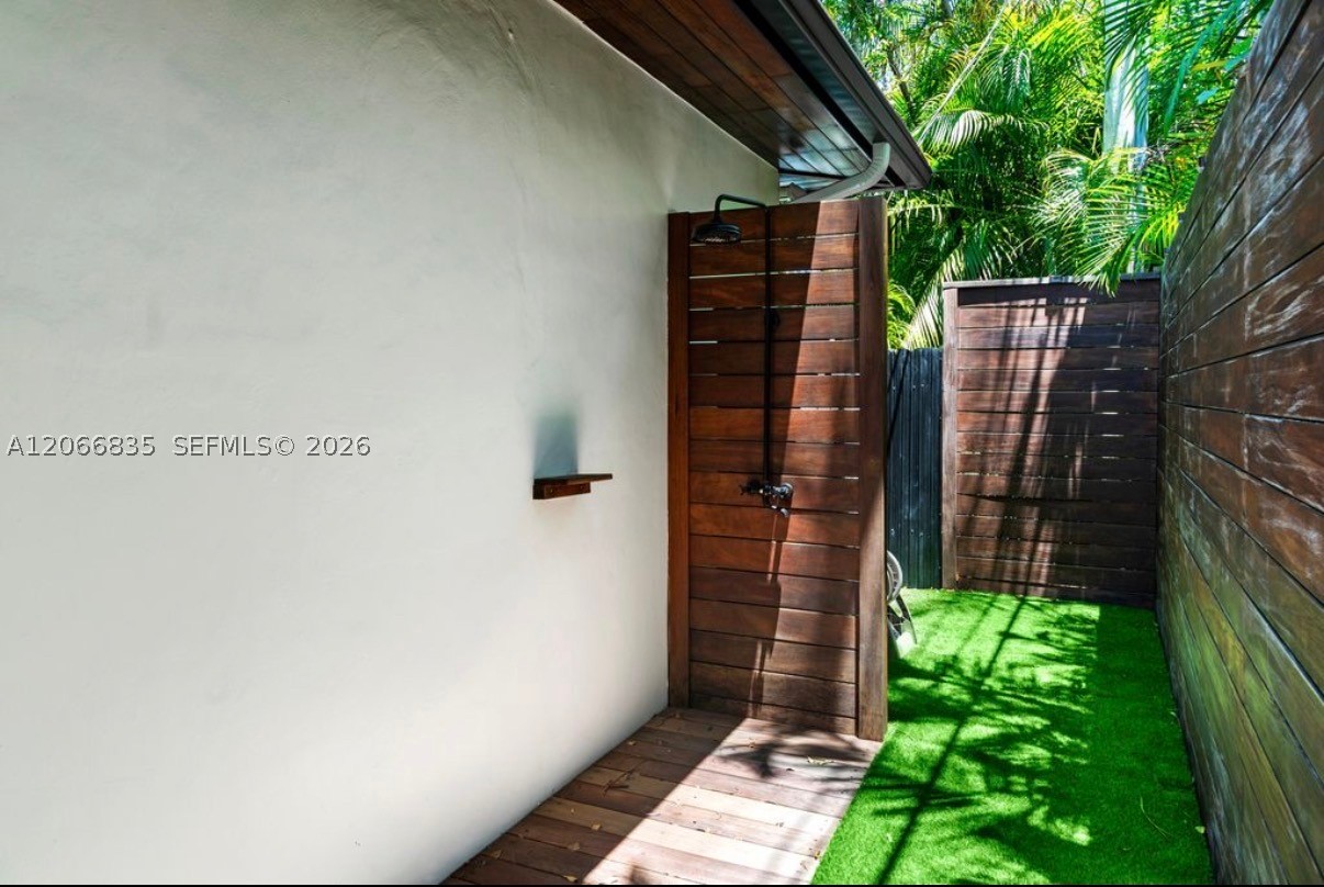 5711 Michelangelo St Coral Gables, FL 33146