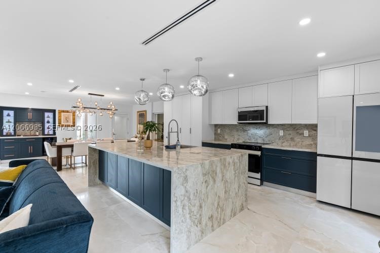 291 E Shore Dr E Miami, FL 33133
