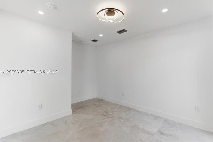 291 E Shore Dr E Miami, FL 33133