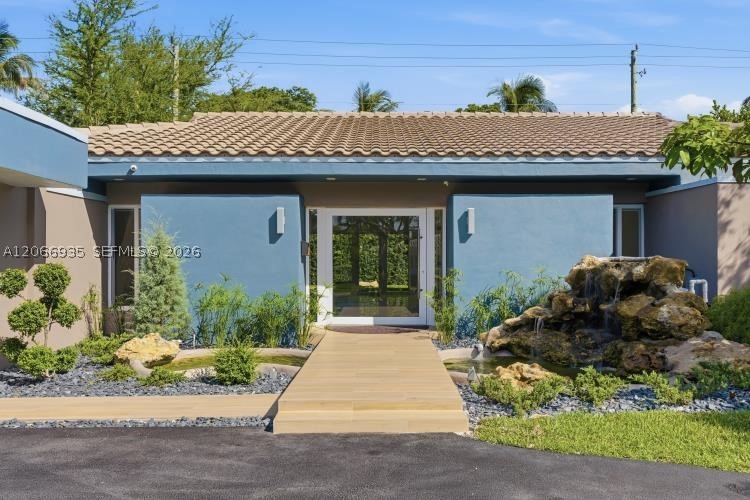 291 E Shore Dr E Miami, FL 33133