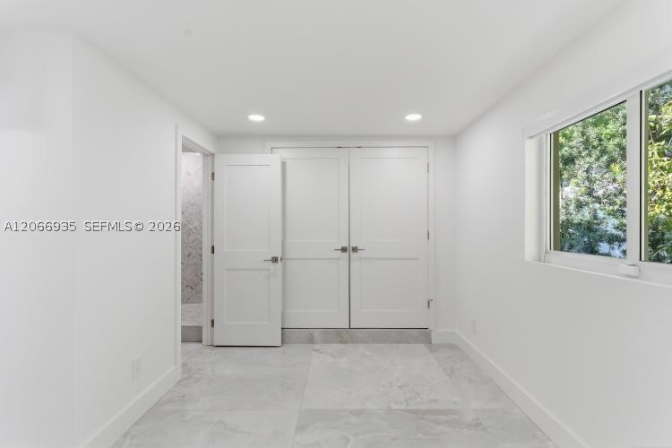 291 E Shore Dr E Miami, FL 33133