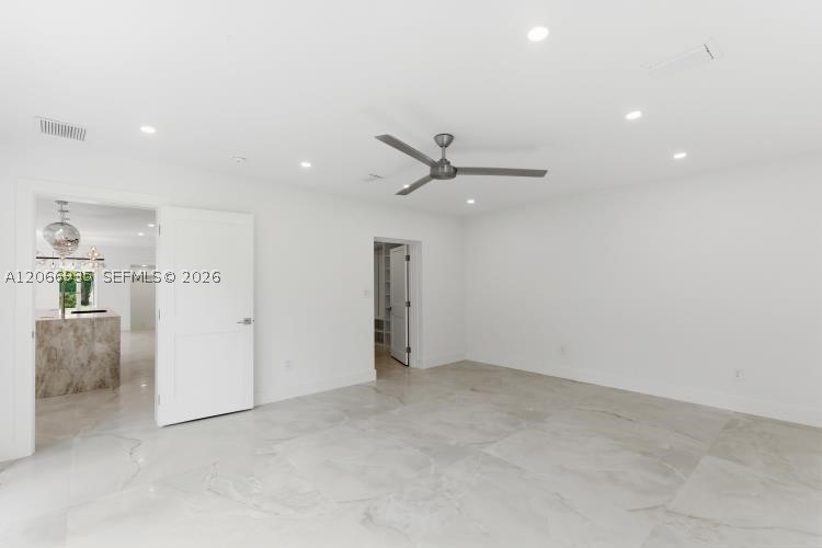 291 E Shore Dr E Miami, FL 33133