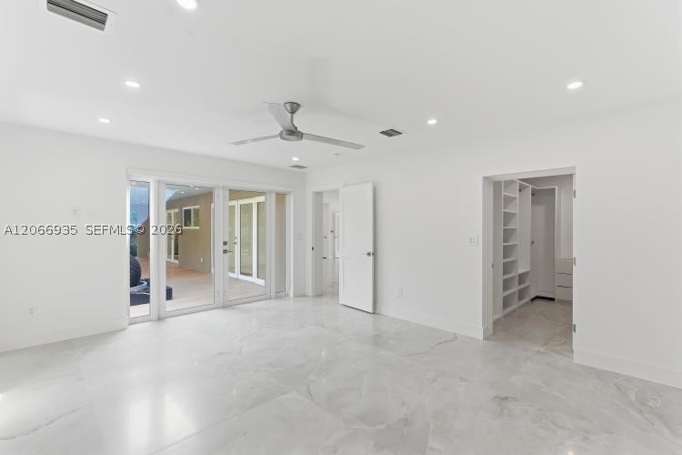 291 E Shore Dr E Miami, FL 33133