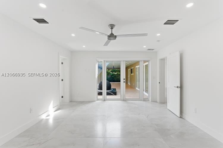 291 E Shore Dr E Miami, FL 33133